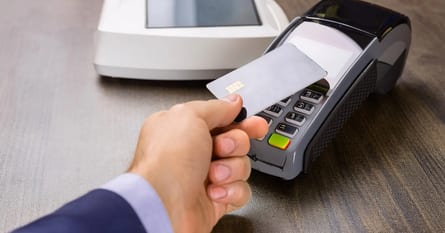 PCI DSS dla małej firmy: co to jest i kogo dotyczy